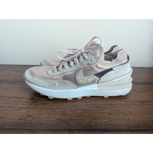 NIKE Women Waffle One SE Pink Leopard Athletic Shoes Size US 7.5 / EU 38.5 - Picture 1 of 9